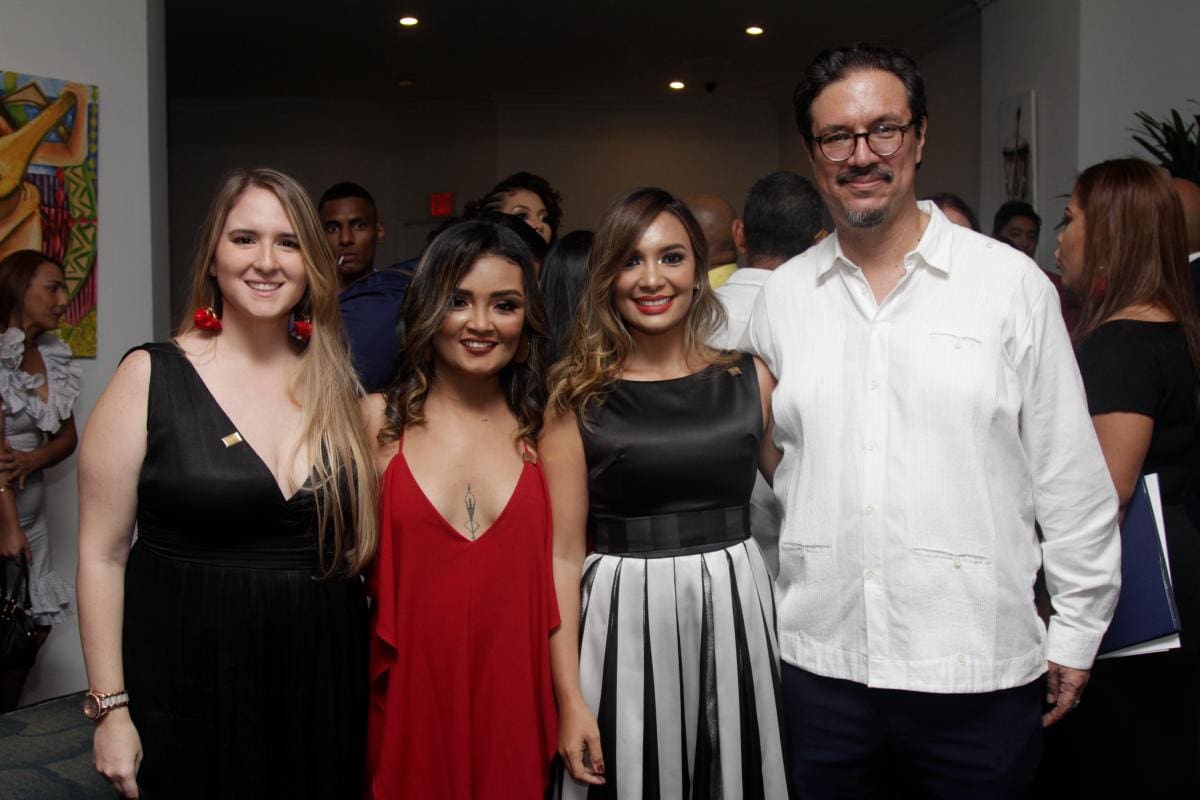 Luisa Guete, Gisel Romero, Alejandra Carrasquilla y Ricardo Corredor.