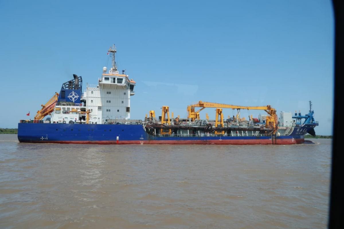Declaran en cuarentena a draga que limpia el puerto de Barranquilla