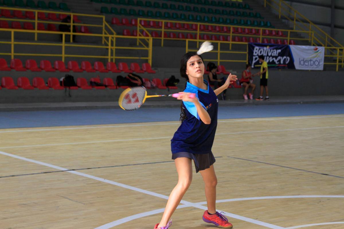Bolívar, sumando experiencia en el bádminton