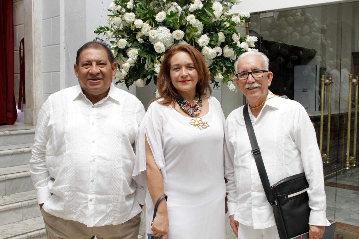 José Luis Hereyra, Patricia Pacheco y Antonio Mora Vélez.