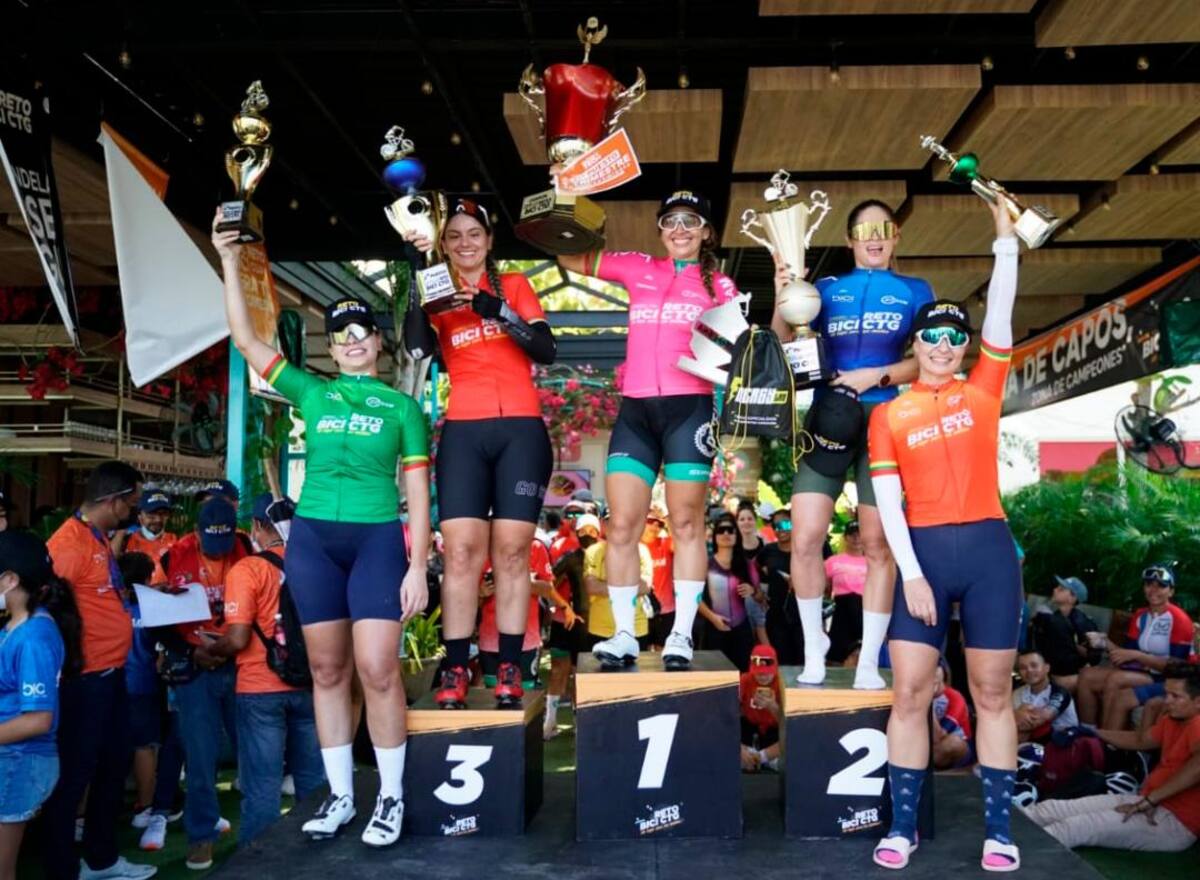 Las mujeres también le dijeron sí al reto en bicicleta. //Cortesía