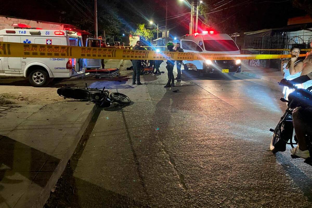 ¿Atraco o exceso de velocidad? Un muerto y 2 heridos deja accidente de moto