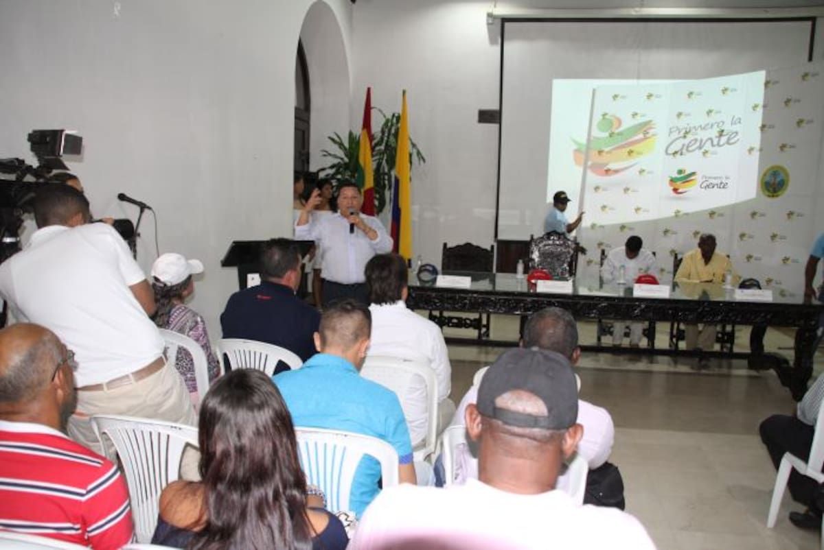 El alcalde Manolo Duque durante la rueda de prensa luego de la presentación de los Juegos. LUIS APARICIO EL UNIVERSAL