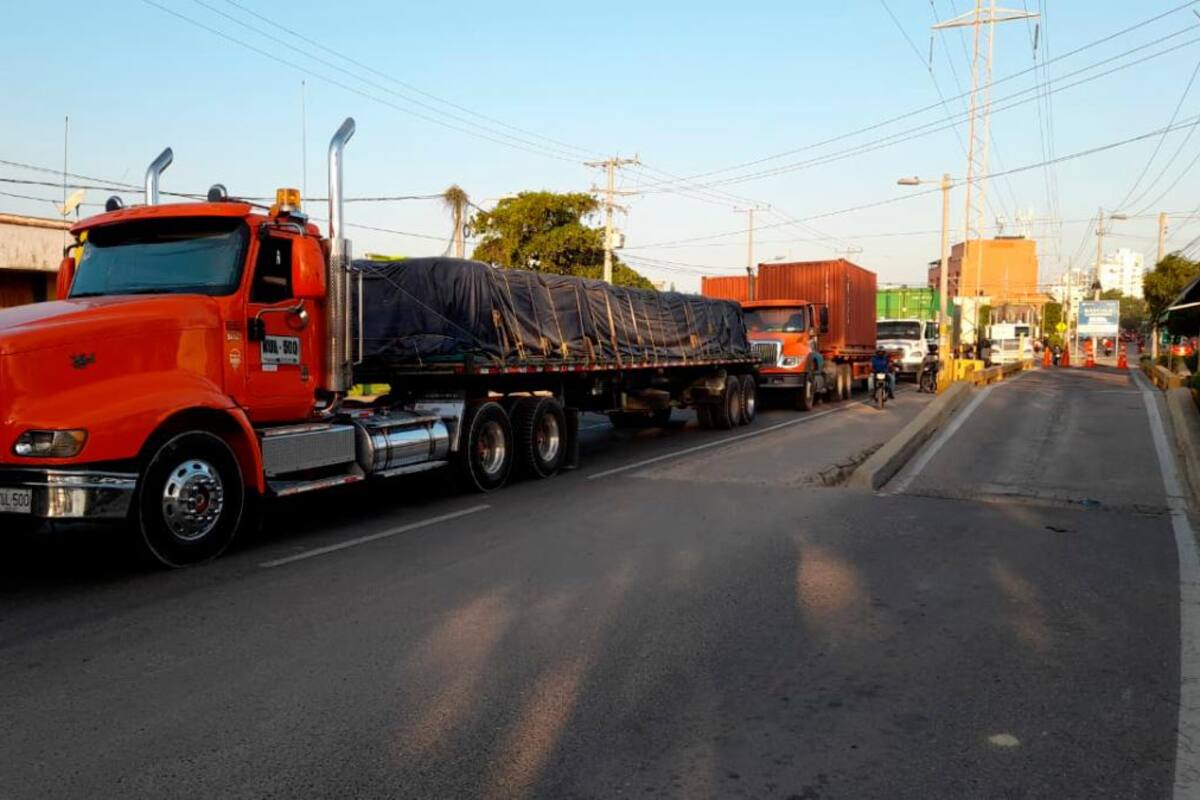 Defensoría cita a mesa de trabajo a partes involucradas en paro camionero