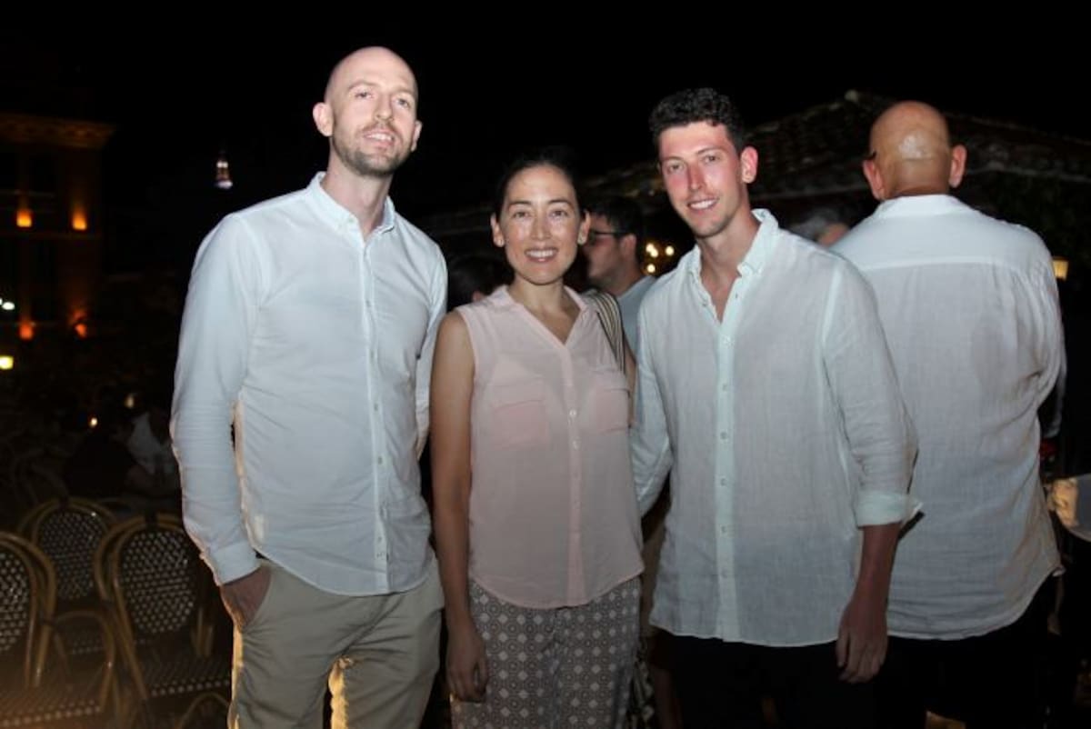 Robin Faulkner, Juliana Lobo y Asher Montague. Kailline Giraldo-El UniversAL.