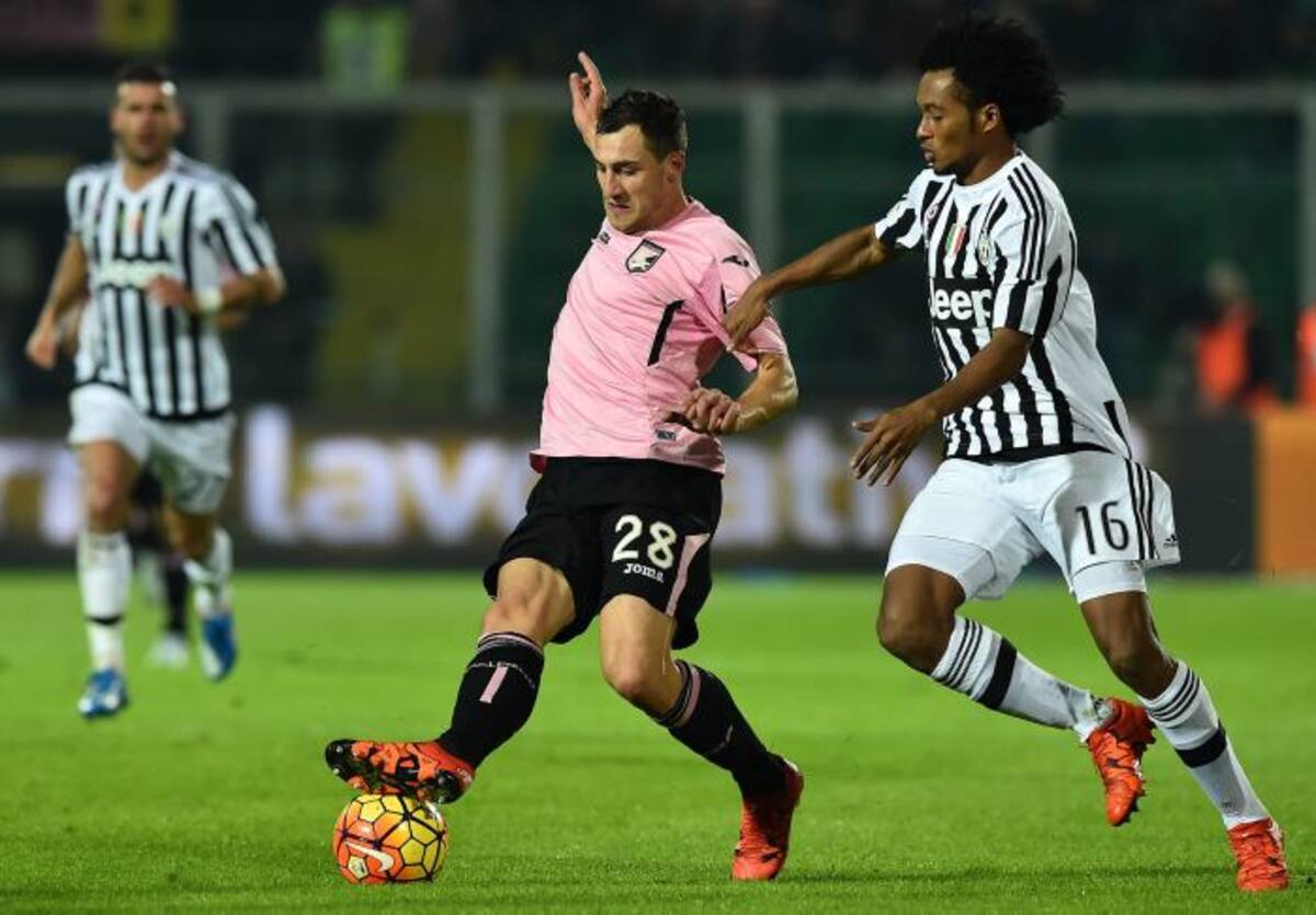 Juventus sigue escalando posiciones en Italia. AFP GABRIEL BOUYS
