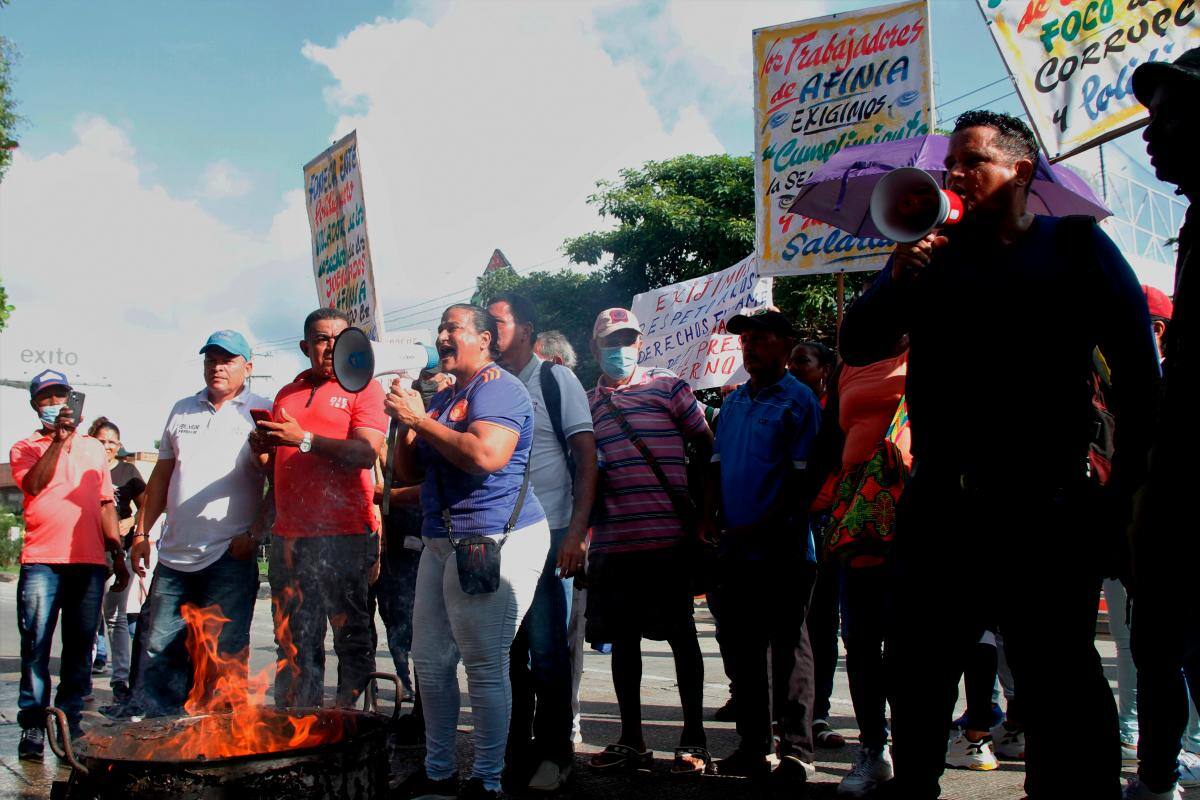 Proponen “desobediencia civil” contra Afinia por no bajar tarifas de la luz