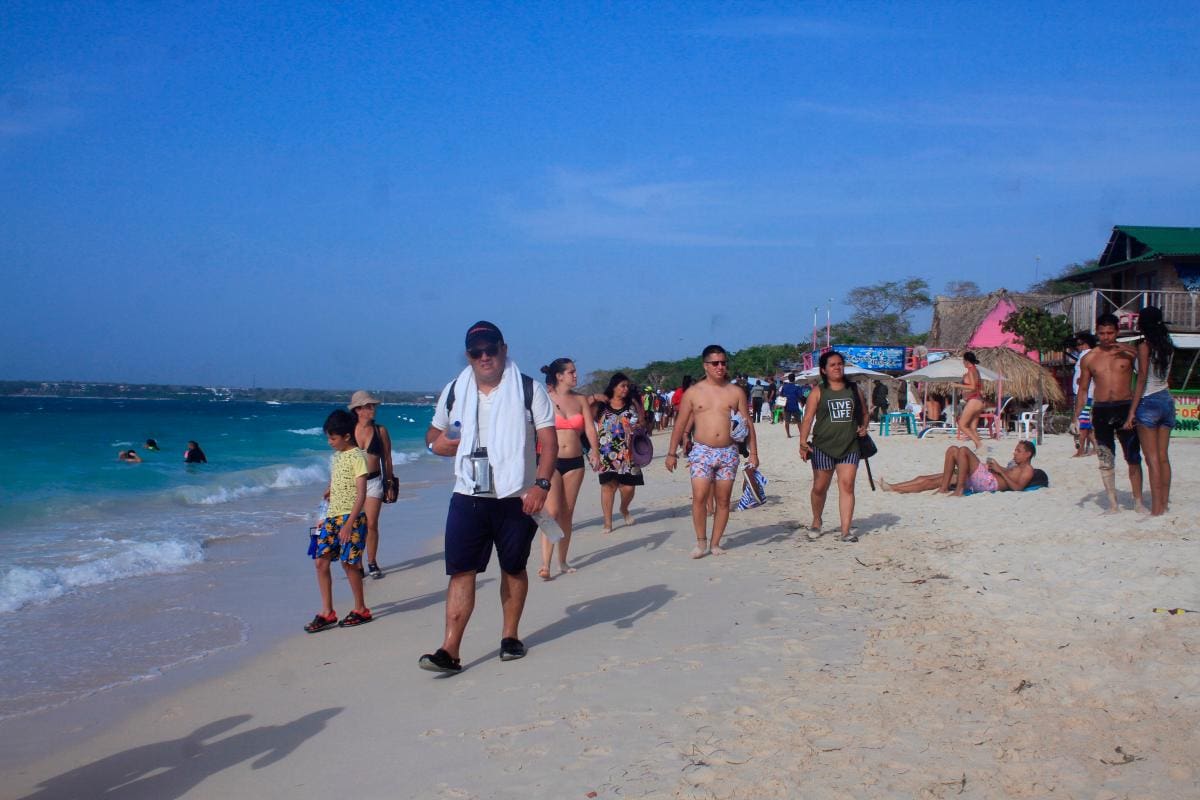 Playa Blanca: cinco años con hospedajes que incumplen la ley