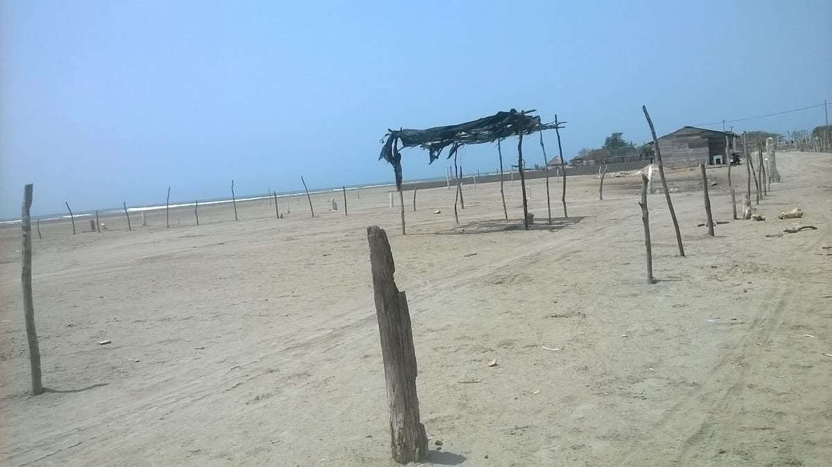 En los últimos días, particulares supuestamente estarían intentando apropiarse las playas. CORTESÍA