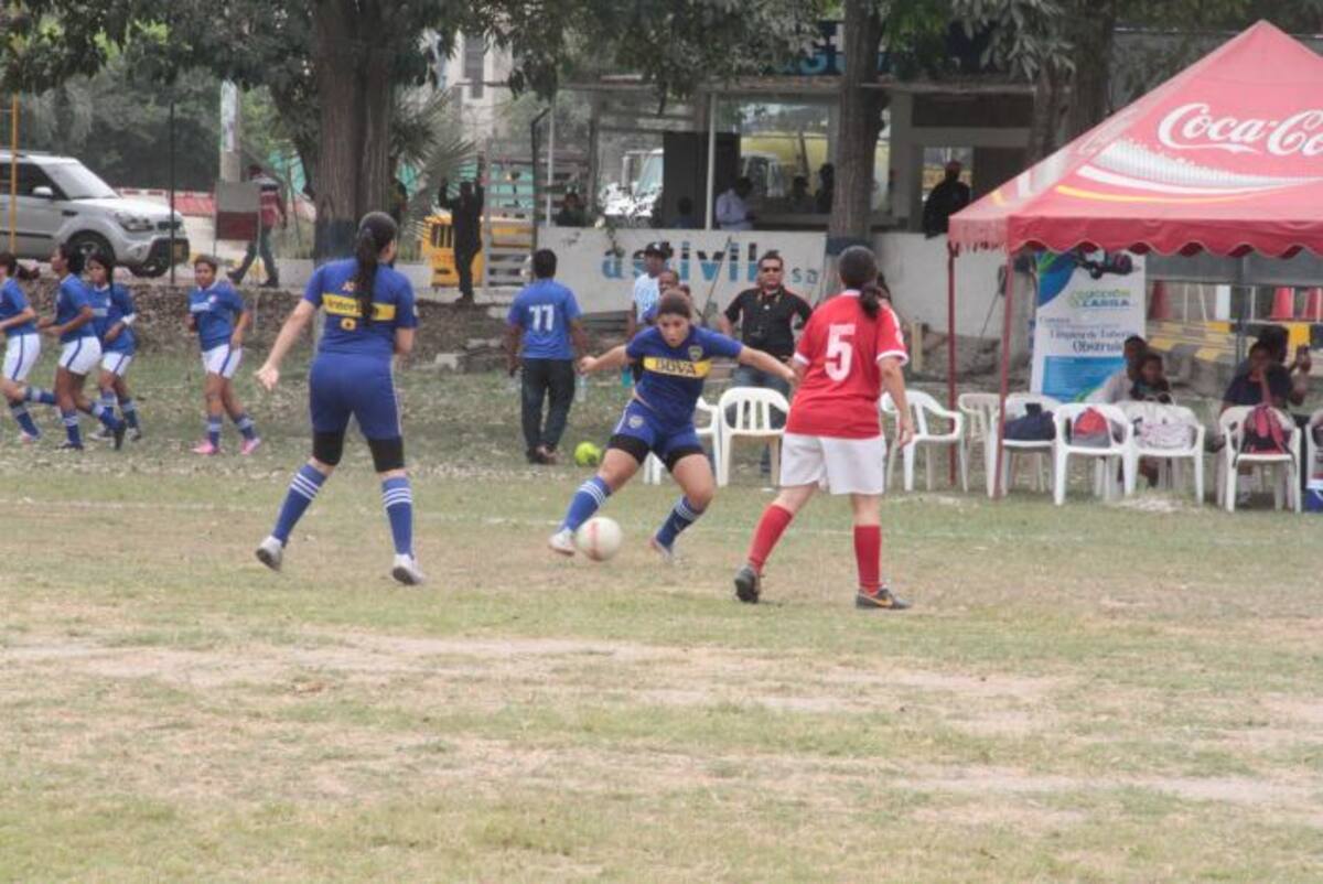 Las mujeres de Mamonal mostraron un buen nivel deportivo. GABRIEL JAIME GARCÍA GARCÍA - EL UNIVERSAL
