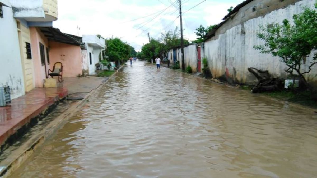 Un aguacero de más de cuatro horas inundó a Sahagún. EL UNIVERSAL