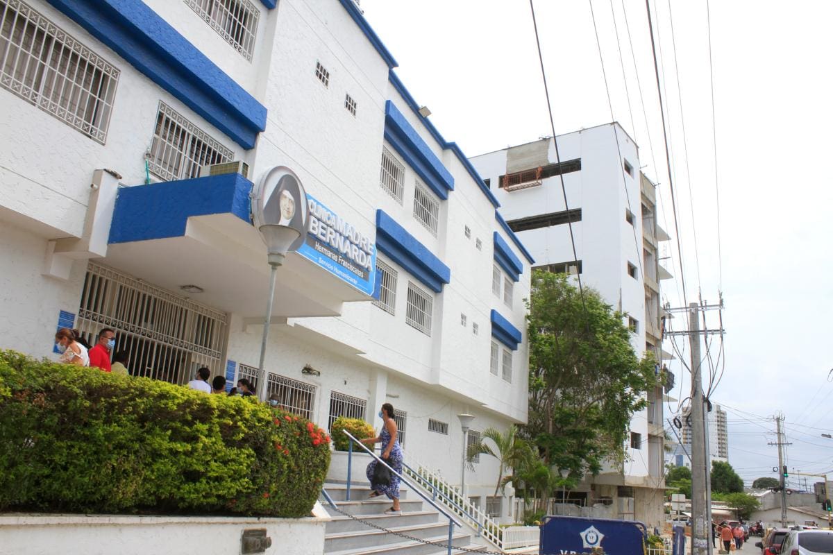 Mujer, de 42 años, muere después de ser cortada con pico de botella