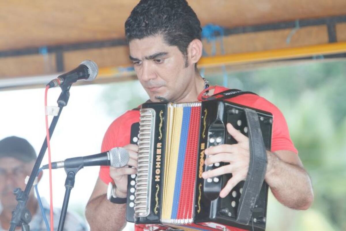 John Ruiz, Rey Bolivarense de Acordeón 2014, estará nuevamente en tarima dispuesto a retener el título del festival de música vallenata más importante Archivo