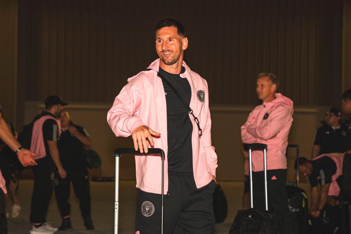 Video: Lionel Messi vuelve a las canchas y desata la locura en El Salvador