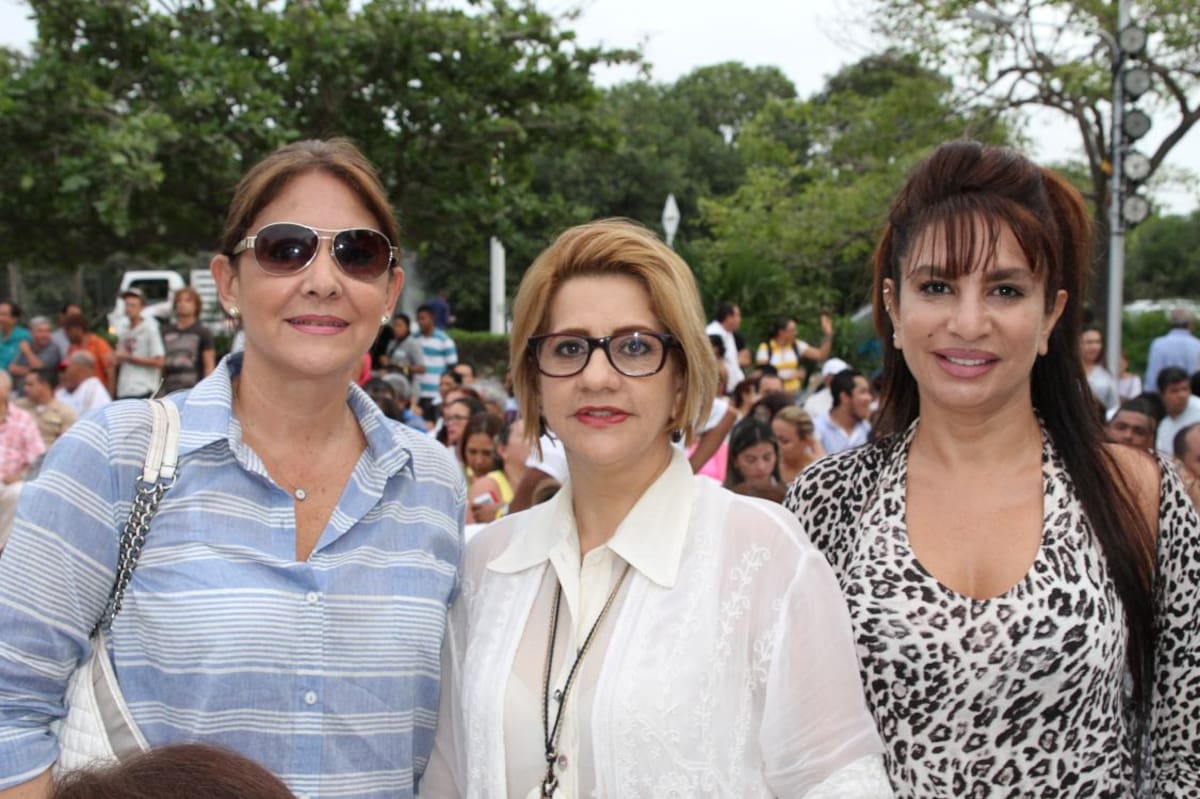 Saide de Gossaín, Mónica Porras y Katia Haydar.