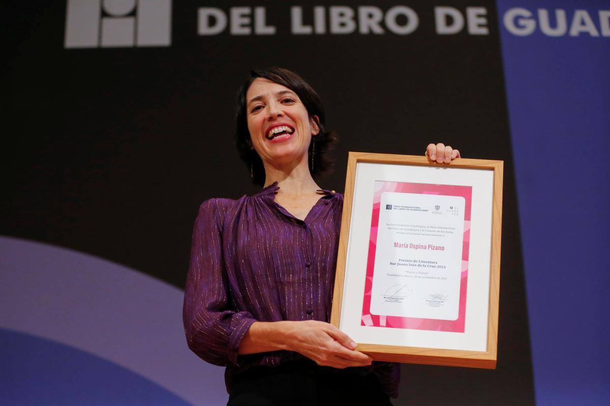 Escritora colombiana ganó Premio Sor Juana en la Feria de Guadalajara