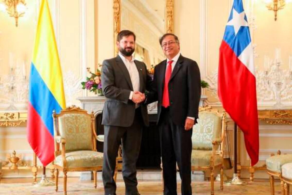 “Revivió Pinochet”: Petro tras rechazo de nueva Constitución en Chile