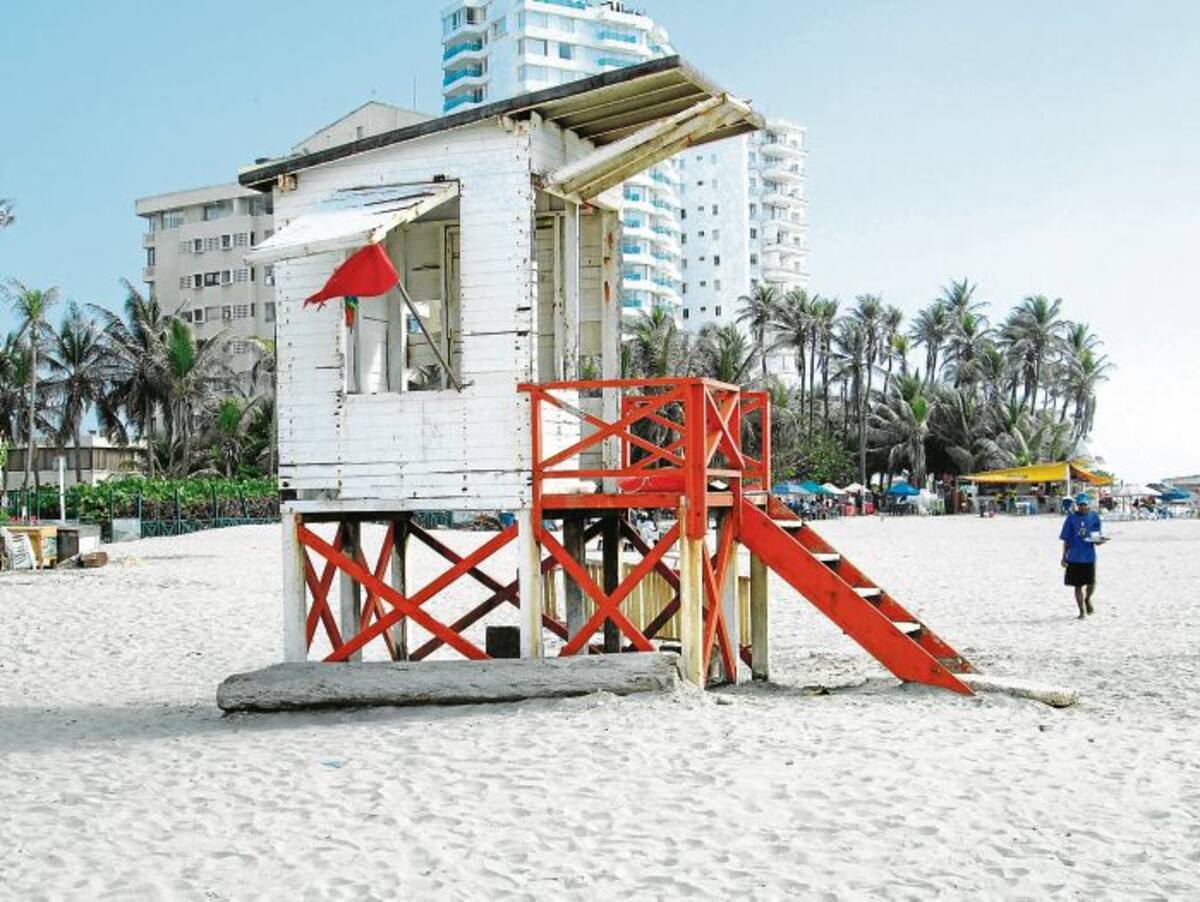 Torre de avistamiento para salvavidas PEDRO TORRES, GENTE BAHÍA-EL UNIVERSAL