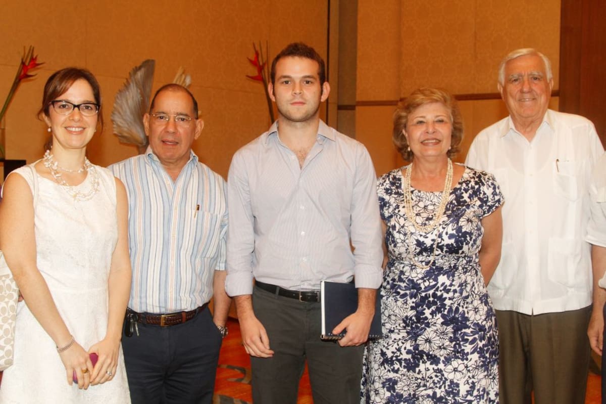 Alicia Bozzi, Ricardo Ibarra, Daniel Gilchrist, María Cristina Pacheco y Roberto Gedeón.