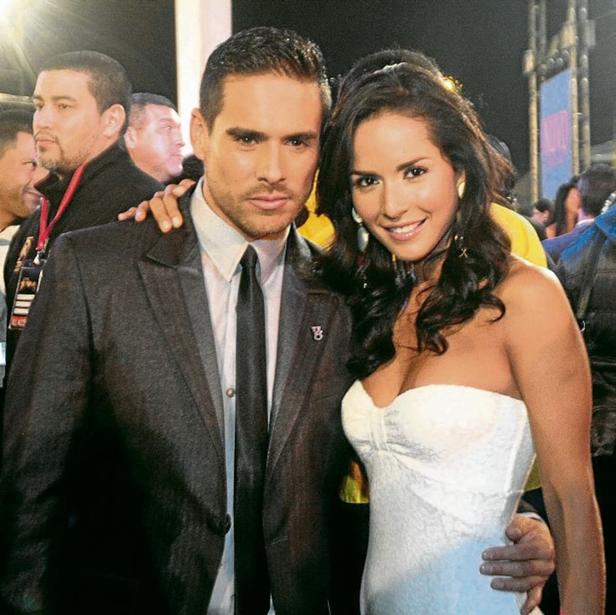 Sebastián y su novia Carmen Villalobos.