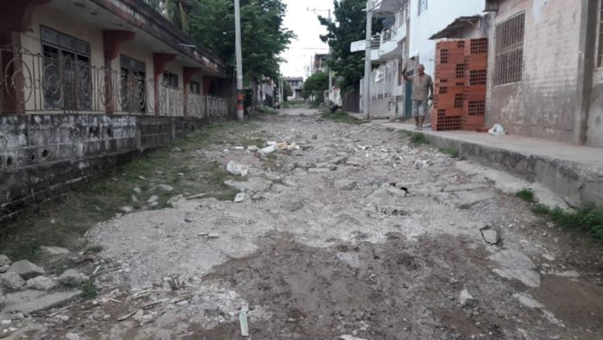 La calle 72A urge ser pavimentada, ya que allí funciona un plantel educativo. Cortesía