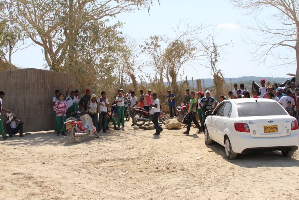 Los habitantes de Aguas Prietas protestaron por la inseguridad vial y las afecciones a la salud que vive a diario. Victor Hugo Mora Mendoza