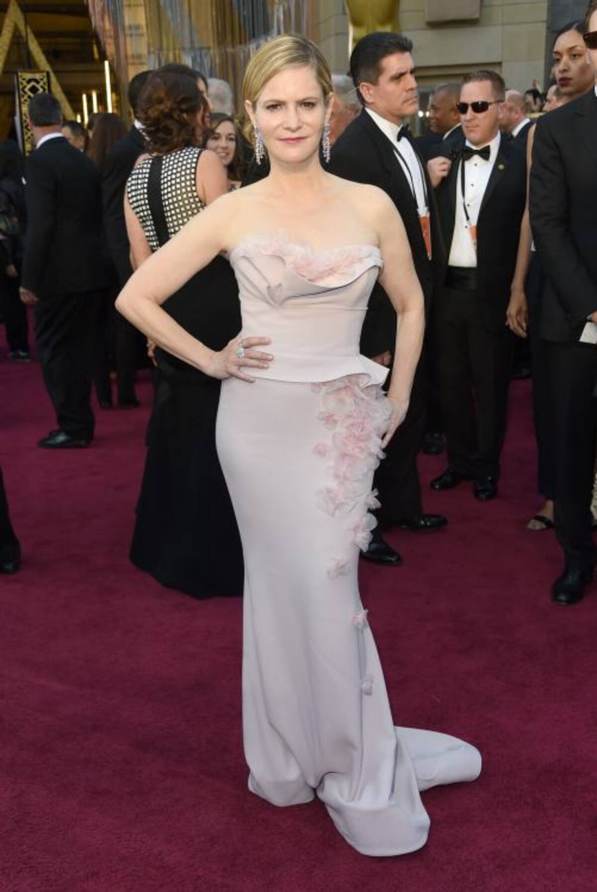 Jennifer Jason Leigh.