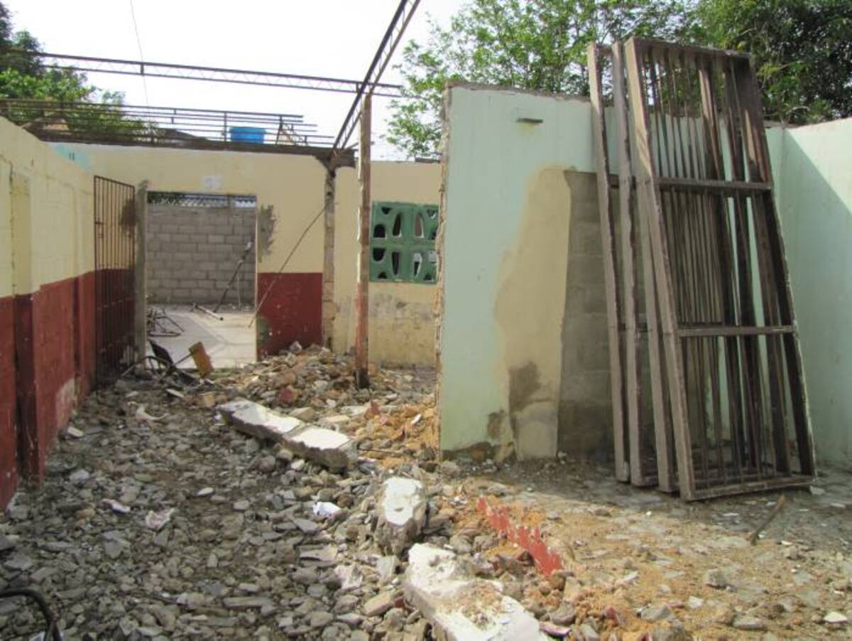 Los salones quedaron en ruinas y no han sido reconstruidos. CORTESÍA