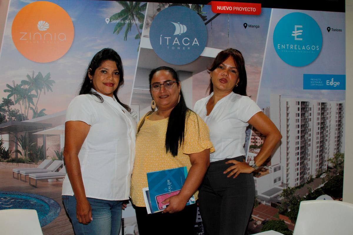 Mary Ardila, Divaliz Gómez y Erika Barraza.