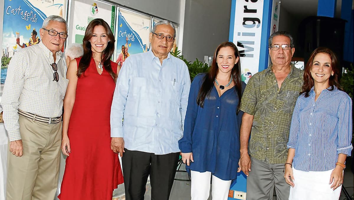 Carlos Villalba, Juliana López, Narciso Castro, Susana Echavarría, Augusto Martínez y Karina Kure.