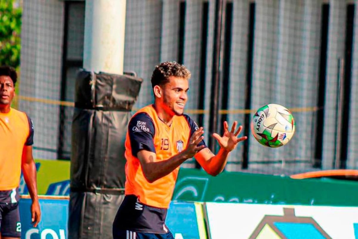 Luis Díaz no para: en vacaciones se entrena con el tiburón