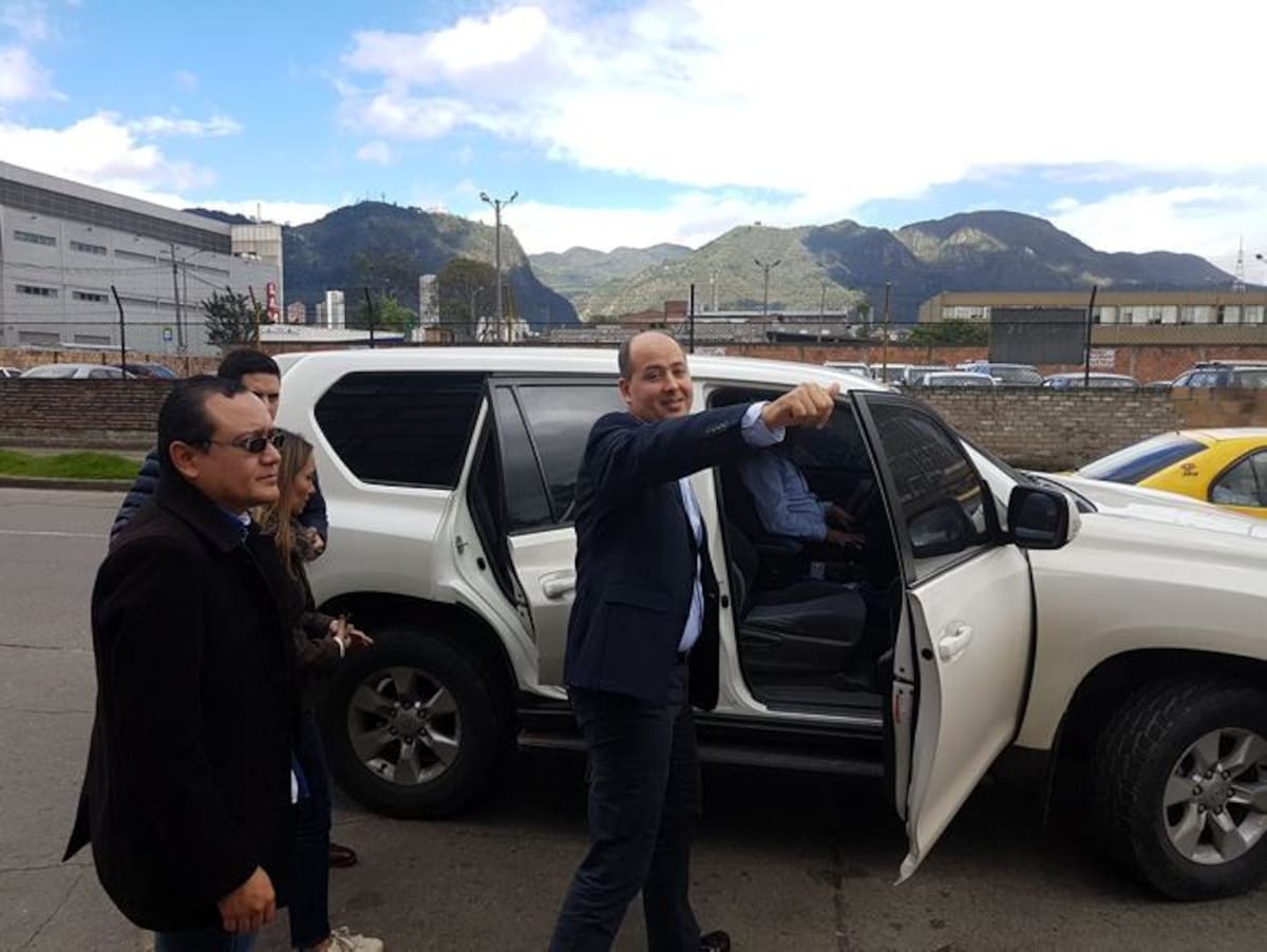 Alcalde de Montería, Marcos Daniel Pineda, saliendo hacia el aeropuerto. Cortesía.