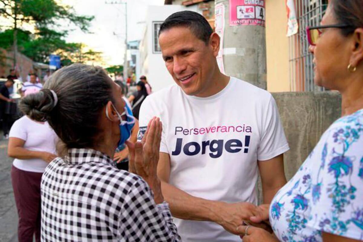 ¿Jorge Acevedo mintió sobre deuda de $1.000 millones en su campaña? Esto se sabe