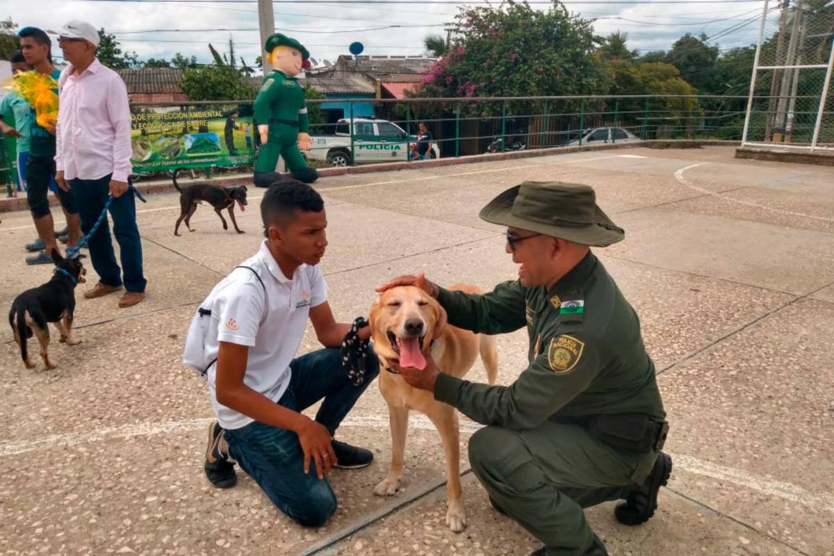 Policía sensibiliza a ciudadanos sobre perros potencialmente peligrosos