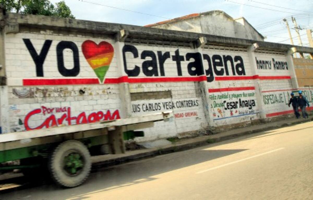 El decreto viene a reglamentar la publicidad política en Cartagena, la cual ya está casi desbordada. JULIO CASTAÑO - EL UNIVERSAL -