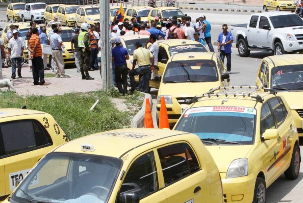 Según los usuarios, el taxímetro es la medida para evitar el abuso en las tarifas por parte de los taxistas. ARCHIVO - EL UNIVERSAL