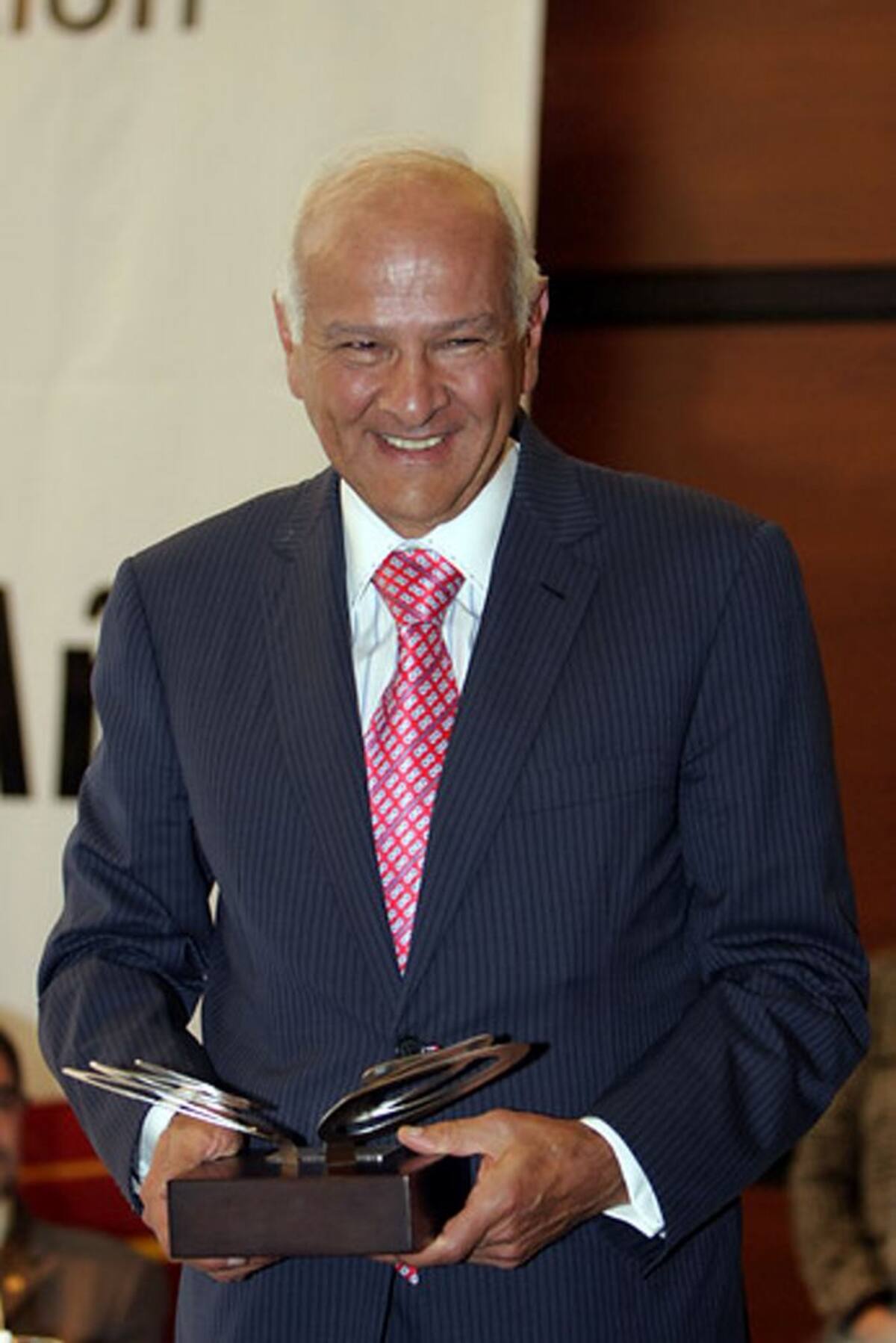 Jorge Enrique Uribe, presidente de Seguros Bolívar, recibió el premio al Empresario del Año Colombia 2012. Colprensa