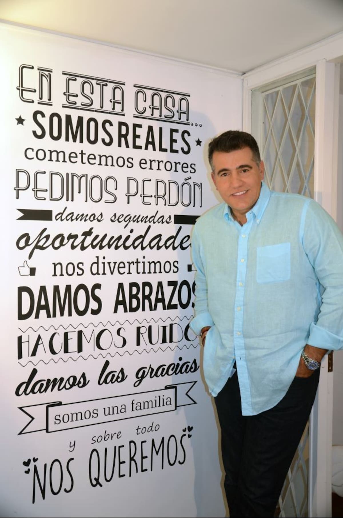 Regresa a la televisión y en Telecaribe, algo que lo llena de emoción, pues salda una deuda profesional que tenía desde sus inicios FOTOGRAFÍA: SANDRA PINO BACCA/ AGRADECIMIENTOS A @CASTINGMODELSANDTALENT