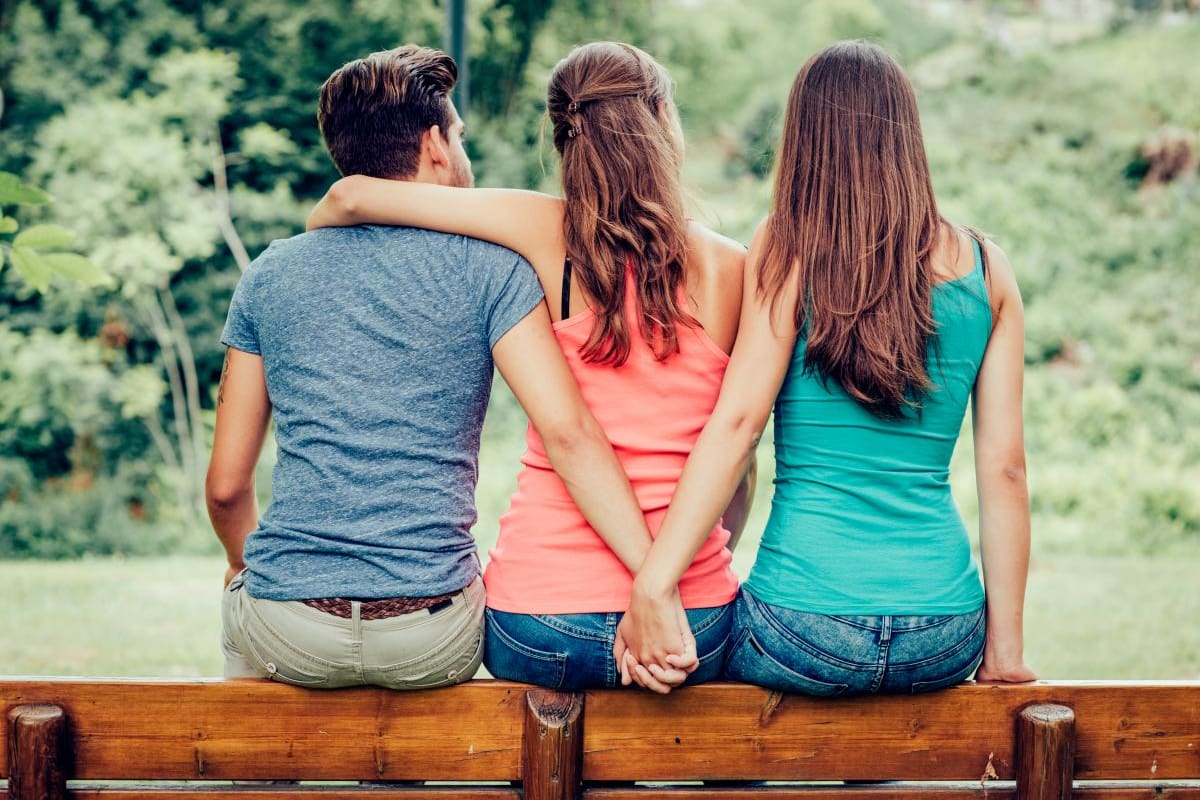 ¿Se puede amar a dos personas al tiempo?