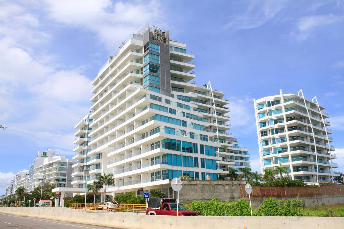 Los huéspedes llegan a cuenta gotas a los hoteles