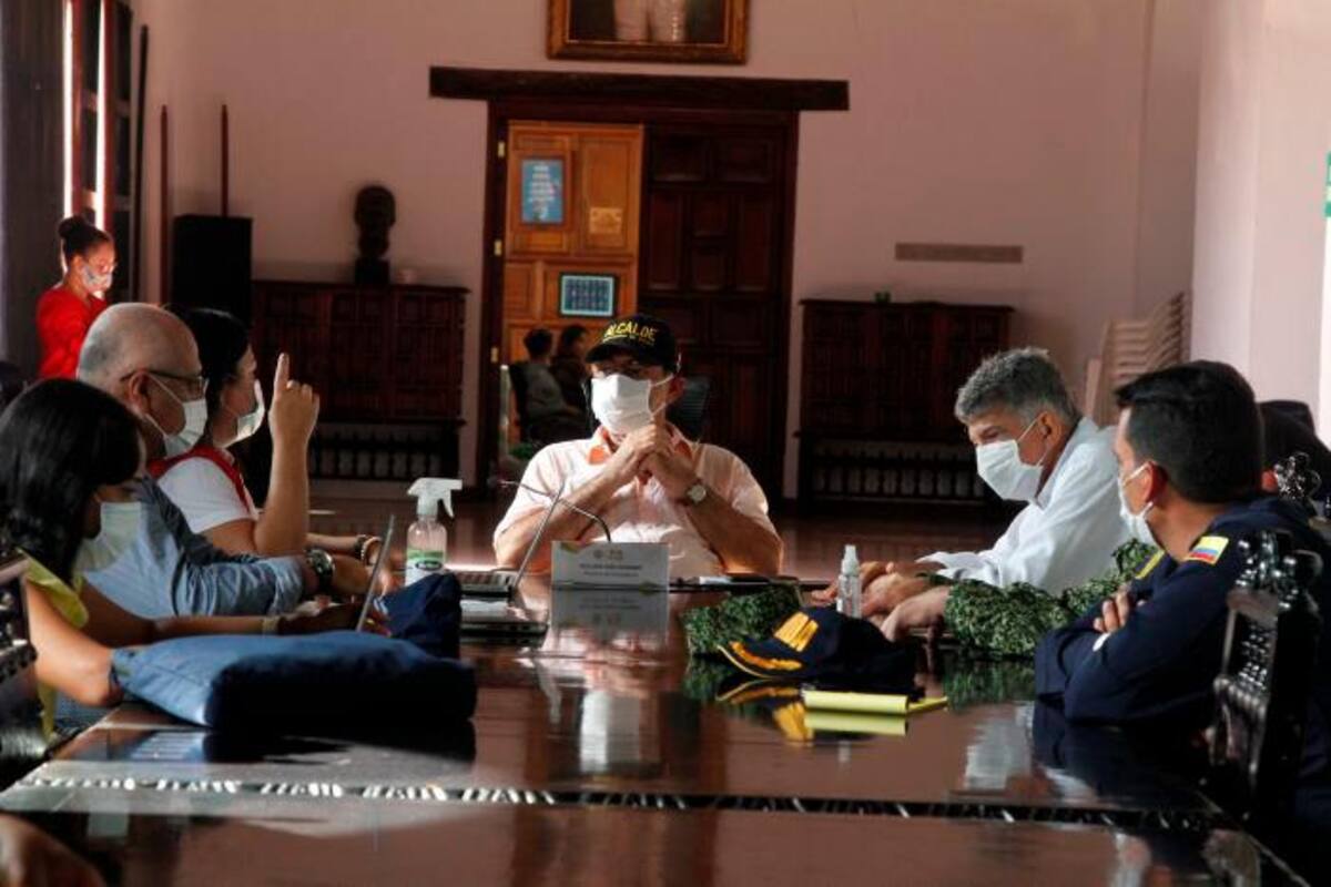Alcalde Dau estudia nuevas medidas que frenen contagios de COVID-19