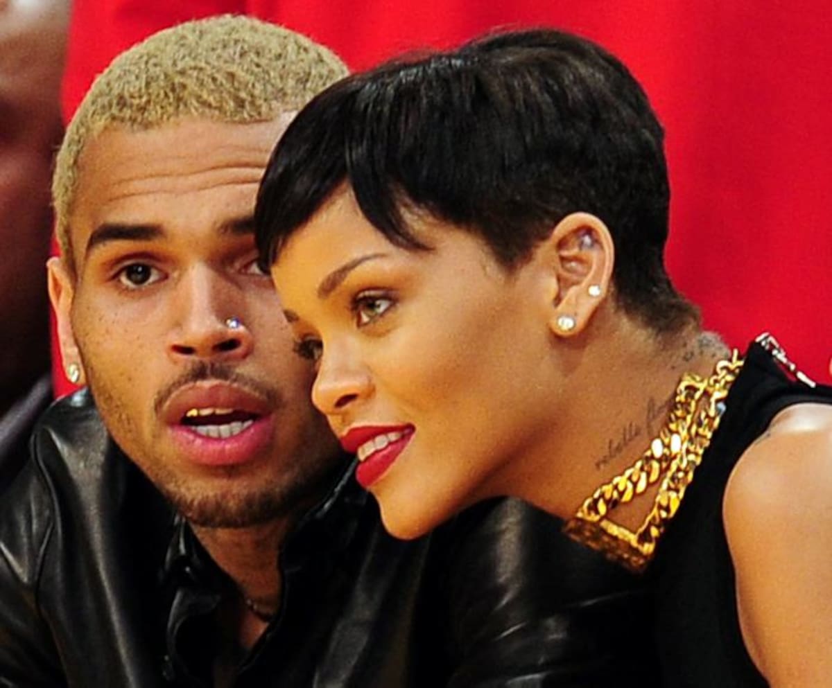 La cantante Rihanna y su entonces pareja, Chris Brown AFP ROBYN BECK