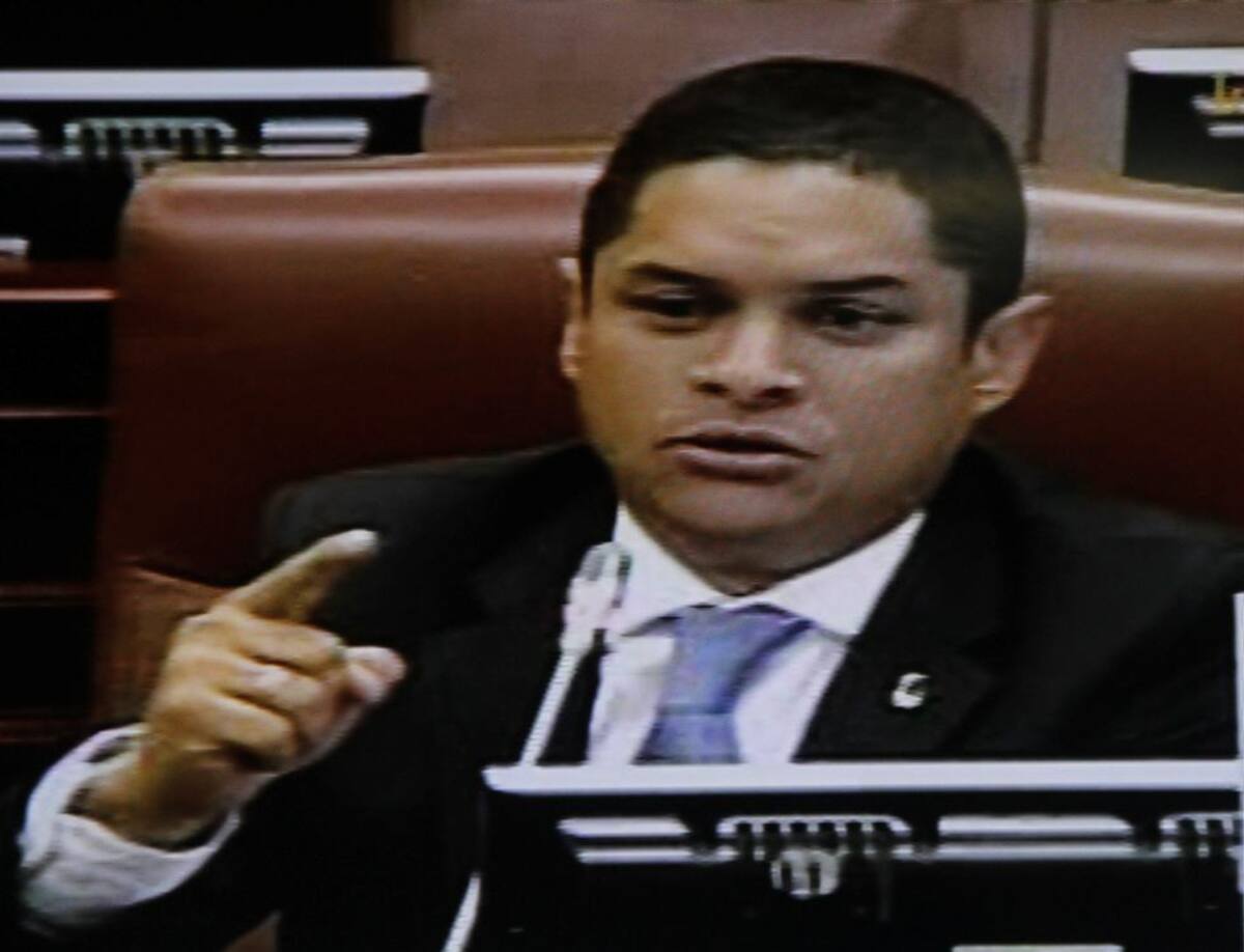 El representante Juan Manuel Campo Eljach pidió la noche de este miércoles en el Congreso de la República, que Electricaribe sea intervenida a causa de lo que él denominó el pésimo servicio que le está brindando a los usuarios de la Costa Caribe.