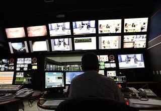 La televisión pública debe fortalecer la identidad cultural del país