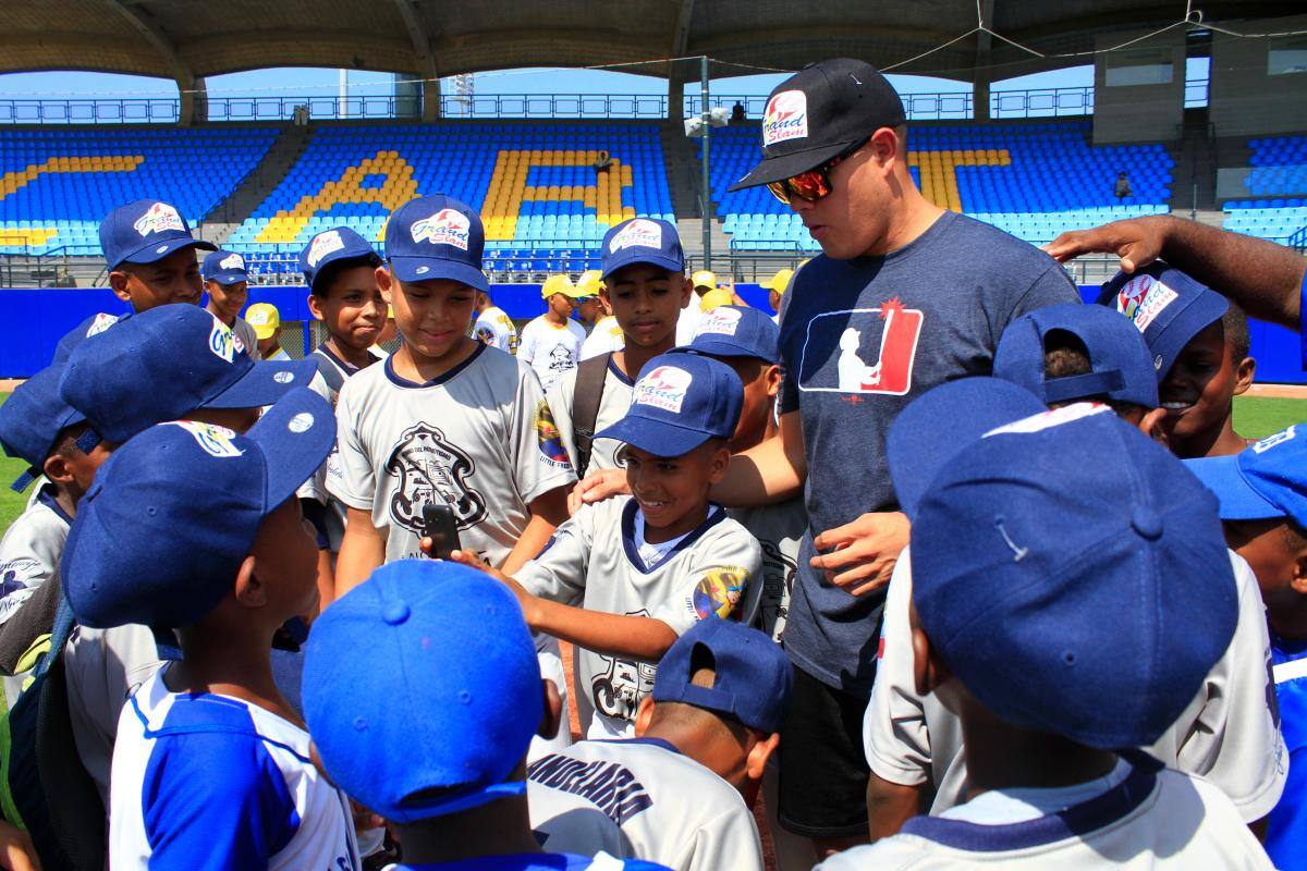 Colombia se reúne el 6 de marzo para el Clásico Mundial