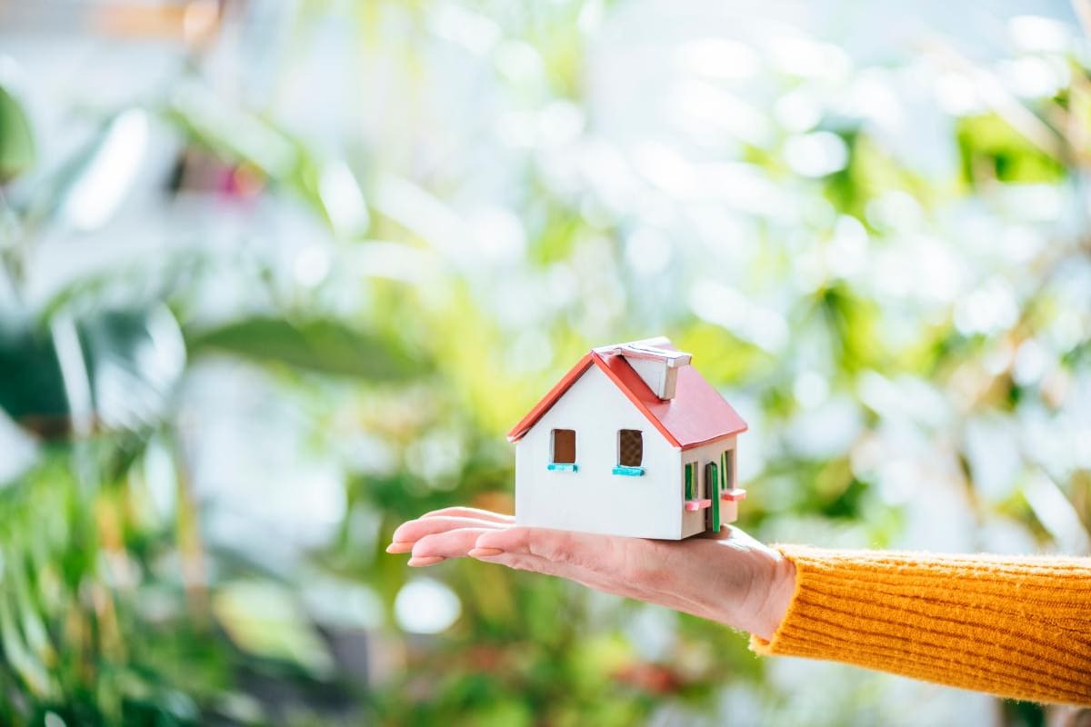 ¿Facturas costosas? Consejos para reducir el pago de energía