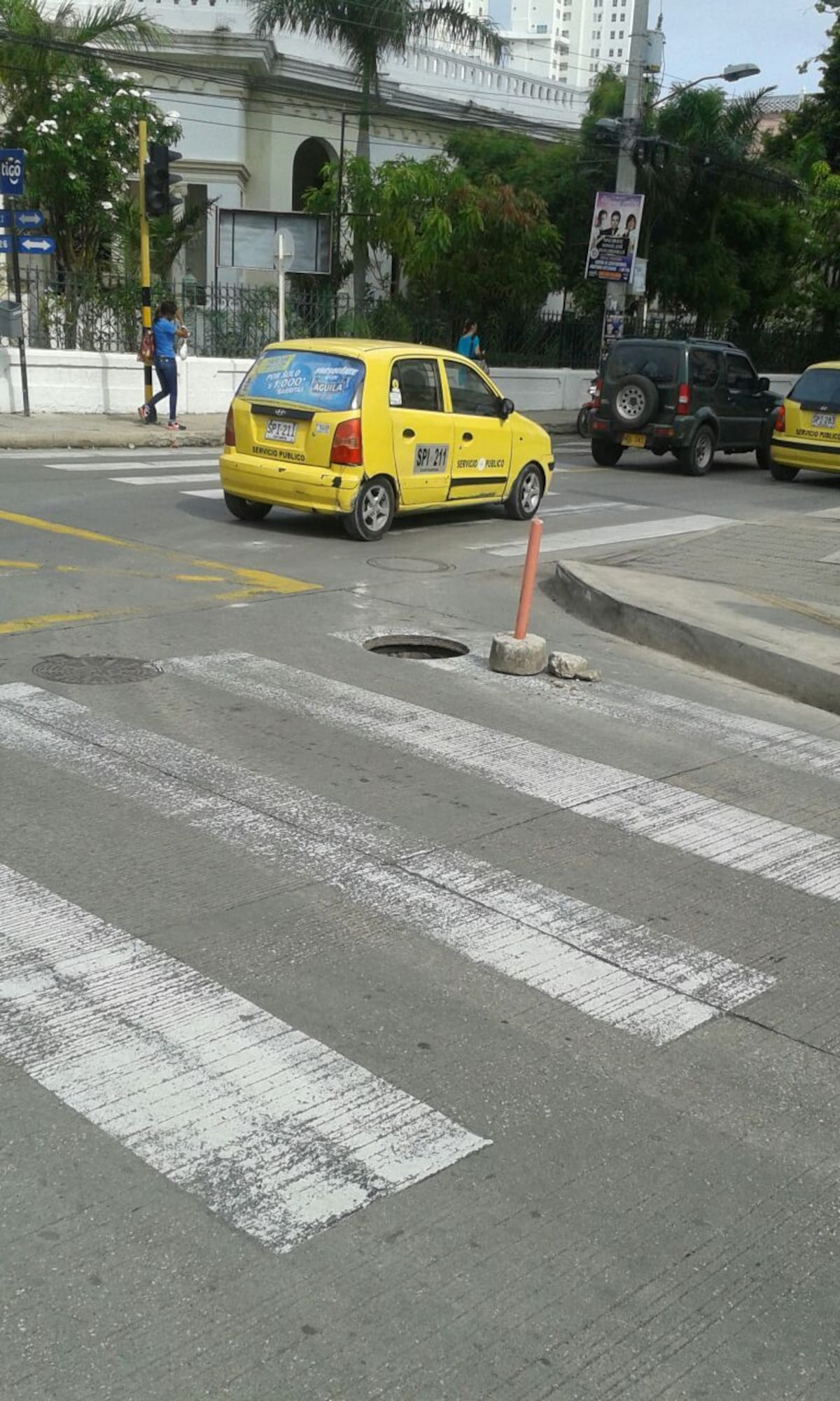 Tapa de registro que genera preocupación en la comunidad. Cortesía