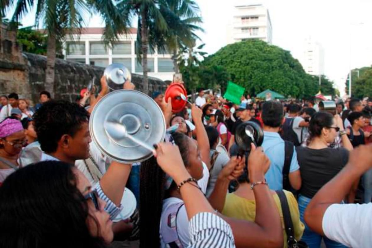 Día de movilizaciones en Cartagena: cacerolazo y marcha contra los peajes