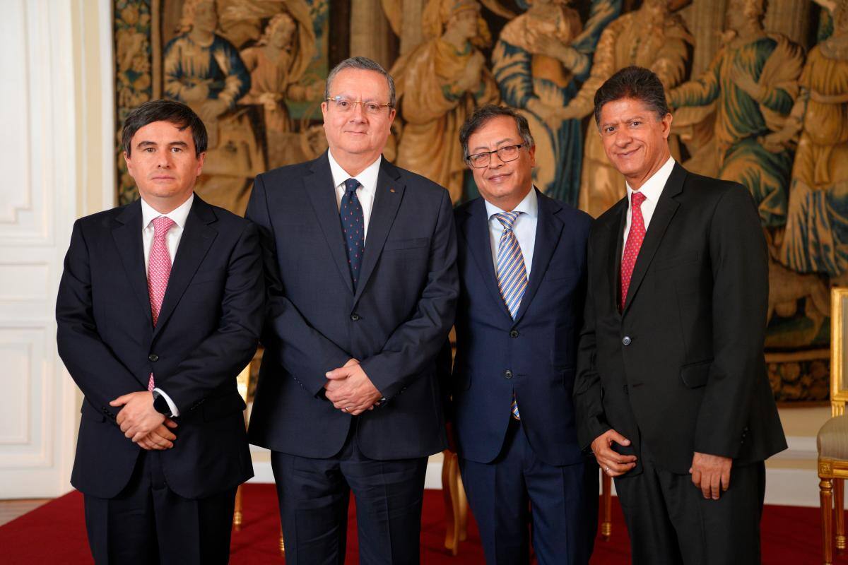 Petro posesiona a los tres nuevos magistrados del Consejo de Estado