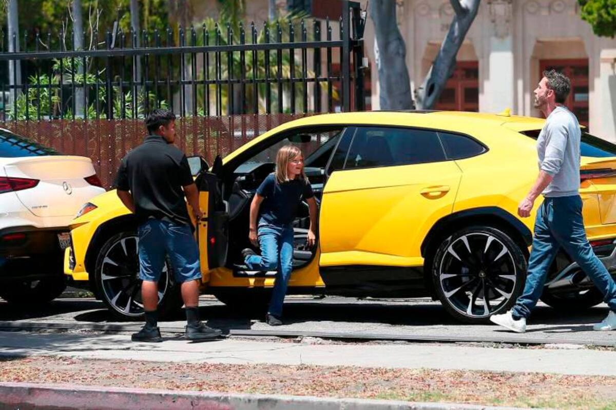 Hijo de Ben Affleck chocó un lujoso Lamborghini, esto costó la travesura